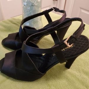 Sling back heel pumps